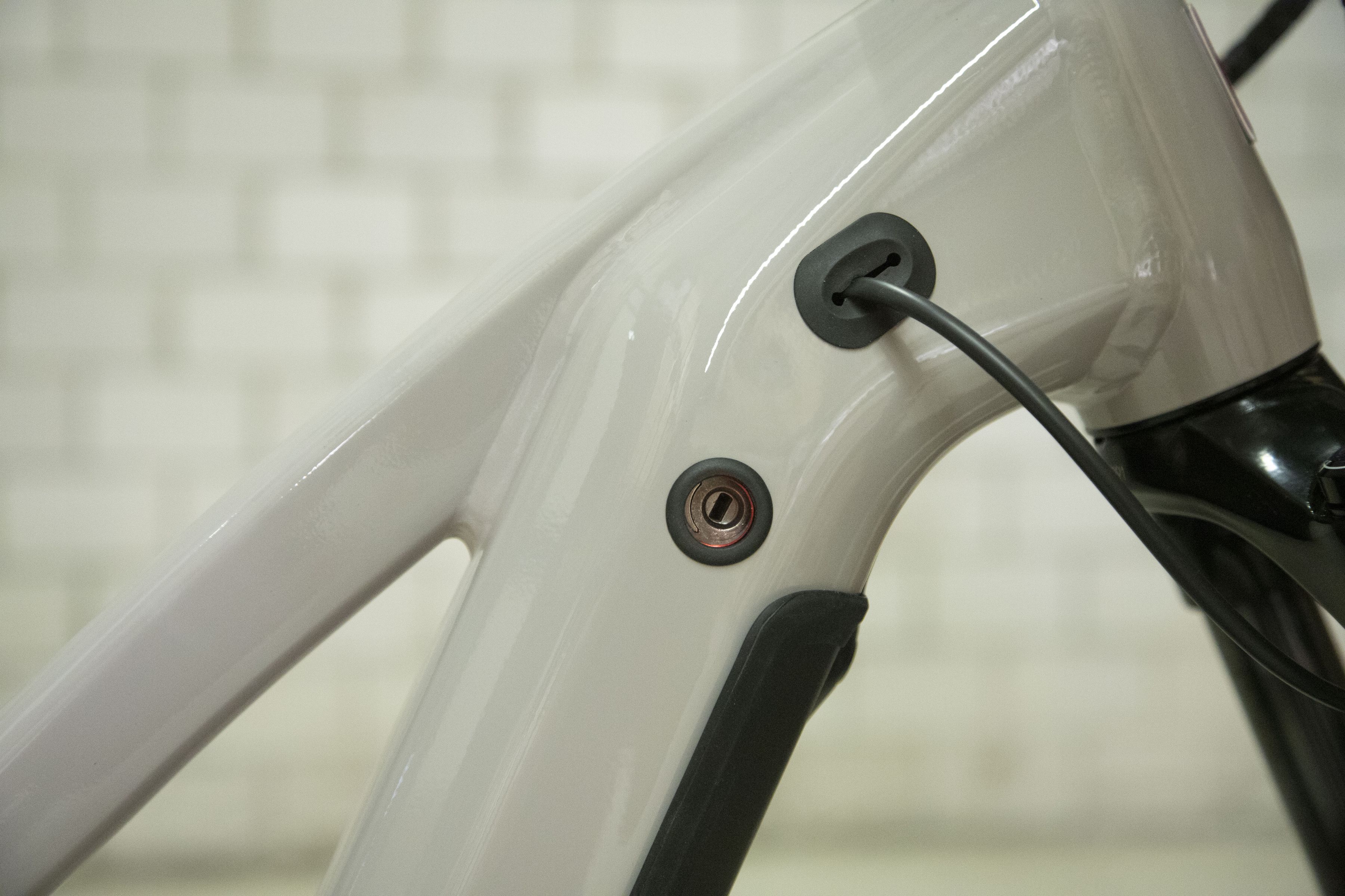 eCOMFORT DS NEO+ Crossover E-Bike / ash / 41 CM