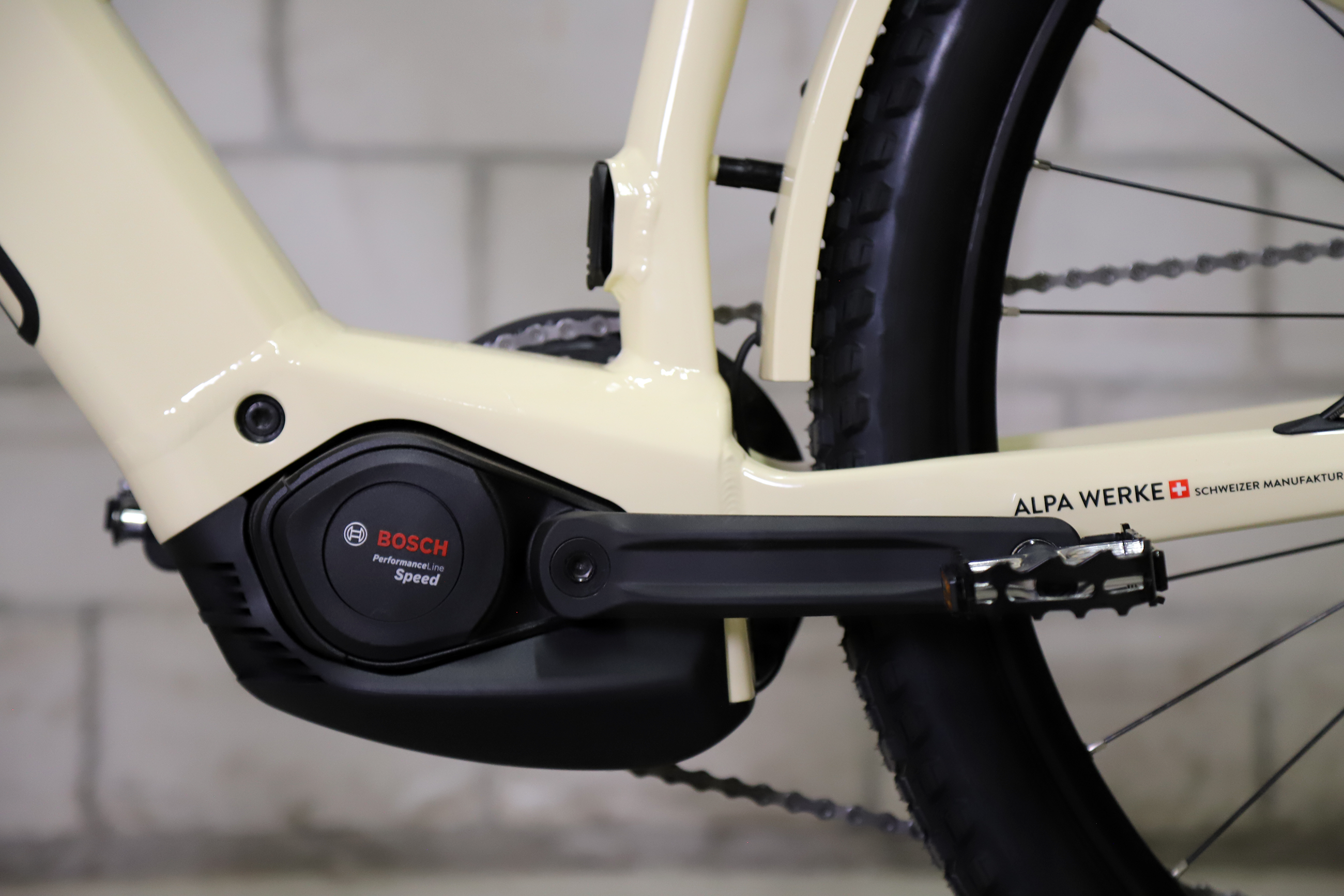 E-Bike EFAT FRANK GT 45 km/h / creme glanz / S