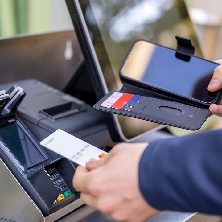 Magnetic Flip Cover SPC+ / schwarz / SPC+ bis 6.1″