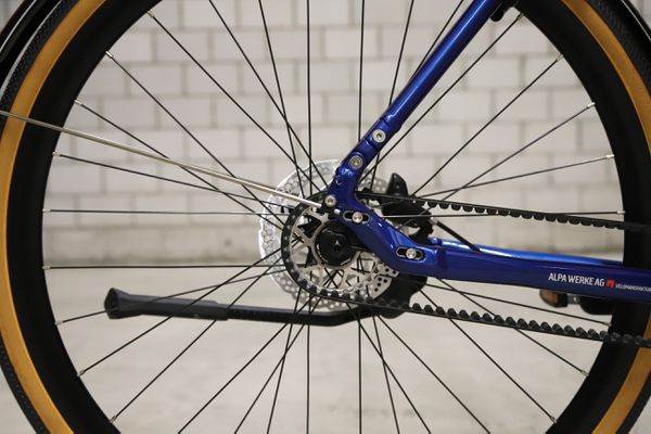 DAILY QUEST Pinion City- und Alltagsvelo / saphir blau glanz / 53 CM