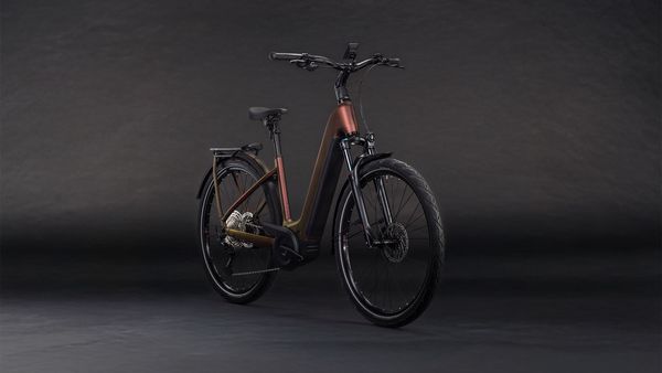 KATHMANDU HYBRID PRO 800 Tief E-City und Alltag / sunglow / 54 CM