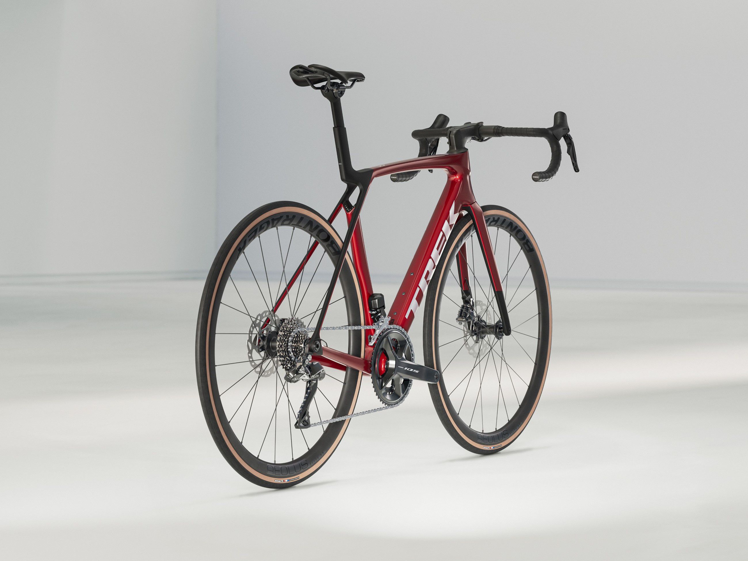 MADONE SL 6 Gen 8 Rennvelo / crimson / M
