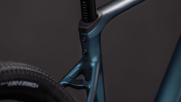 NUROAD RACE Gravelbike / royalgreen / XS