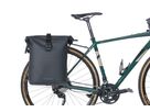 SoHo MIK STUDS Umhängetasche 17L / schwarz