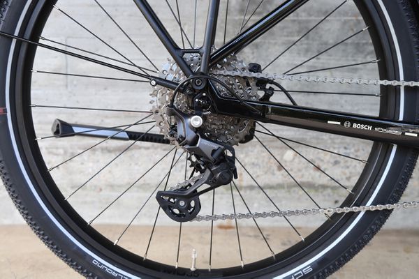 ZING GEN 2 hoch E-City- und Alltagsvelo / tiefschwarz / M
