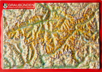 GEORELIEF GRAUBÜNDEN 3D-Postkarte