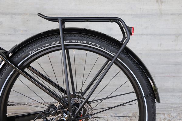 ZING GEN 2 hoch E-City- und Alltagsvelo / tiefschwarz / M