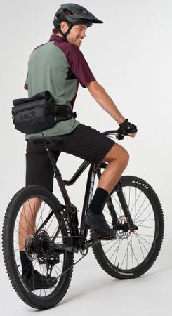 WAIST PACK Hipbag/Lenkertasche / schwarz / 4L