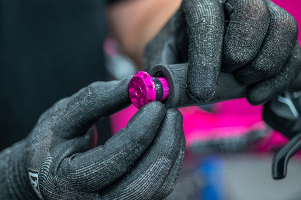 Stealth Tubeless Punctures Plug / Pink