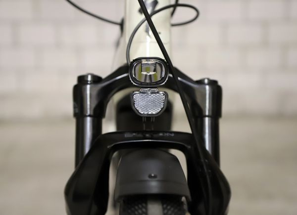 VADO 5.0 IGH ST E-City- und Alltagsvelo / white mountains black reflective / L