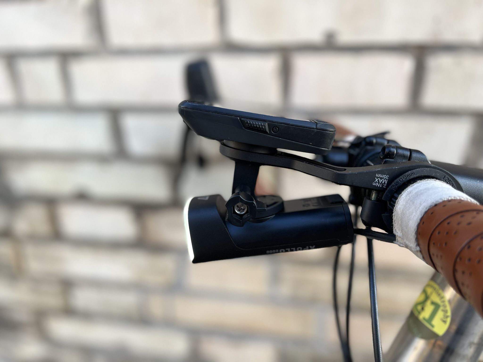APOLLO 2000 Scheinwerfer / schwarz / 2000 Lumen, USB-C