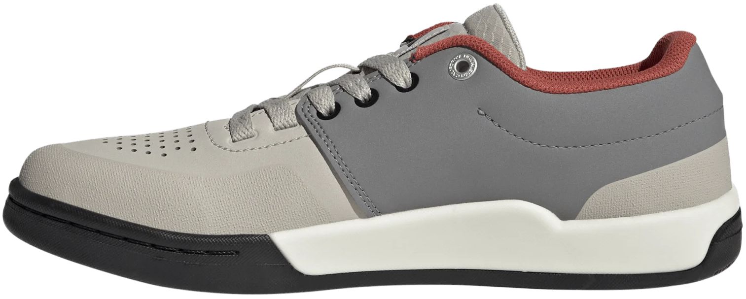 FREERIDER PRO Flatpedalschuhe / wonalu/owhite / 42 (UK8)