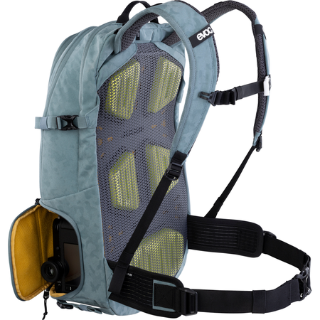 Stage Capture 22L Backpack / steel