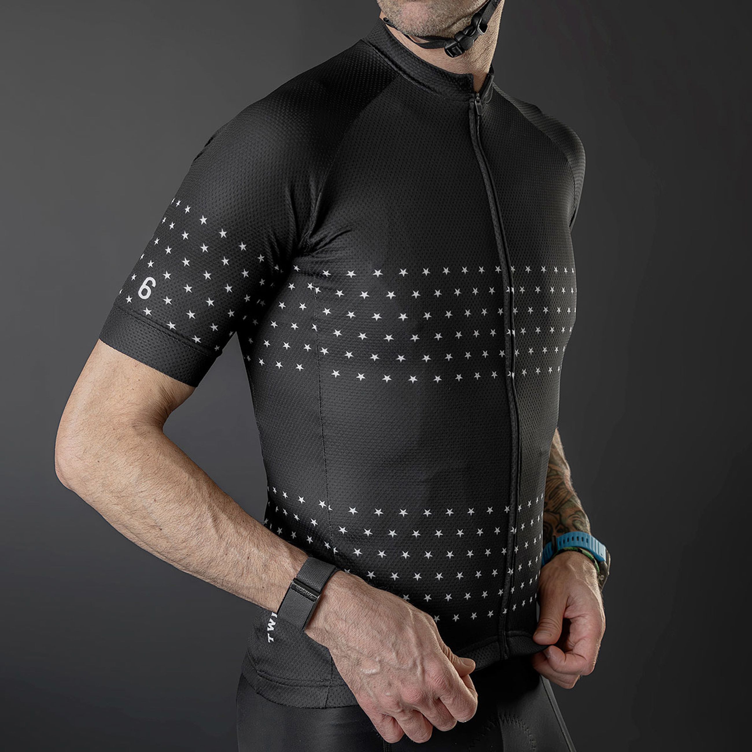 THE PRIVATEER Herren-Kurzarmtrikot / black / M