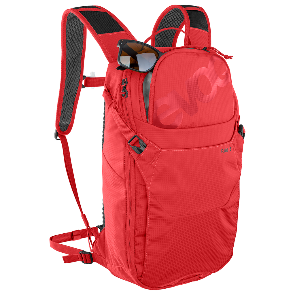 Ride 8L Backpack / true red