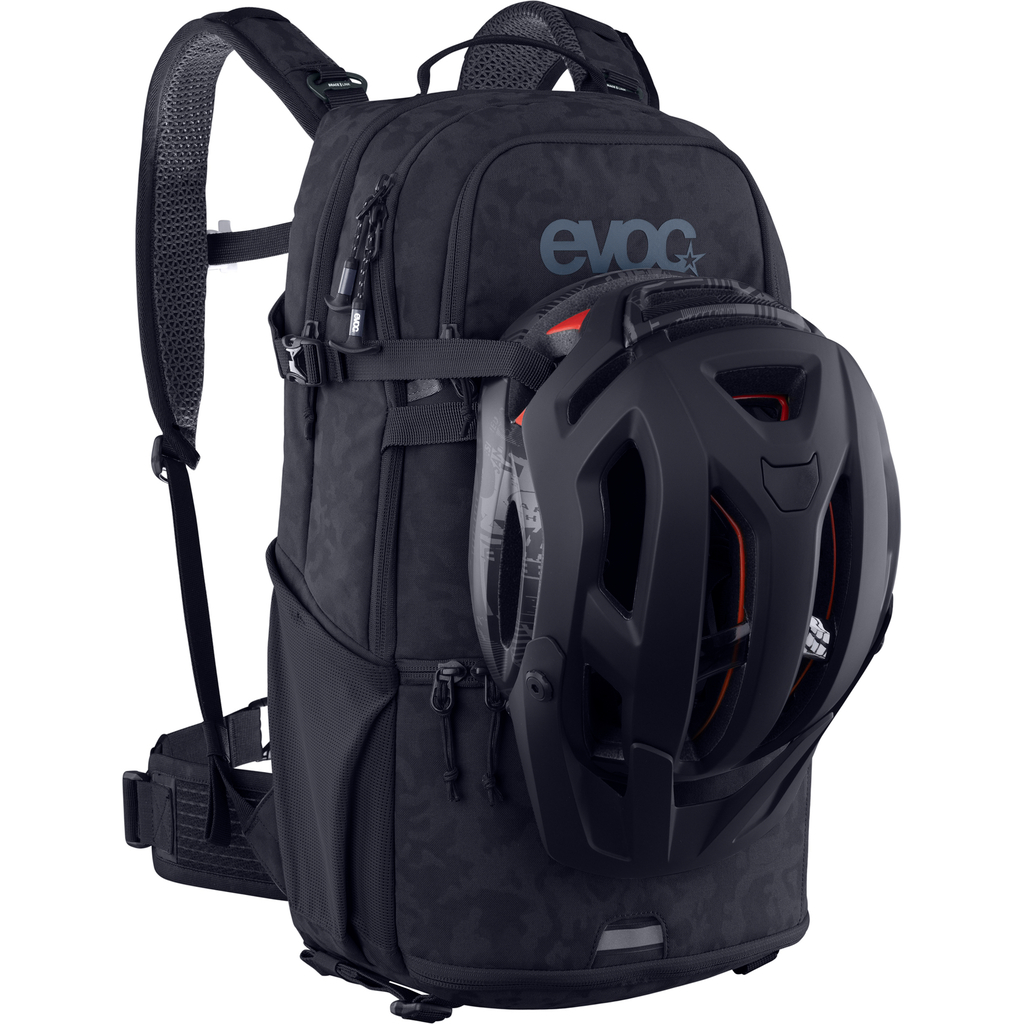 Stage Capture 16L Backpack / black