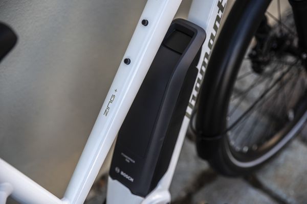 ZING GEN 2 mittel E-City- und Alltagvelo / weiss / L