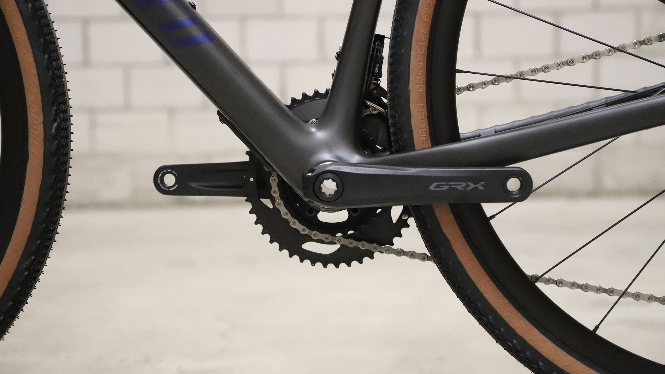 DIVERGE SPORT CARBON Gravelbike / satin carbon blue onyx / 58 CM