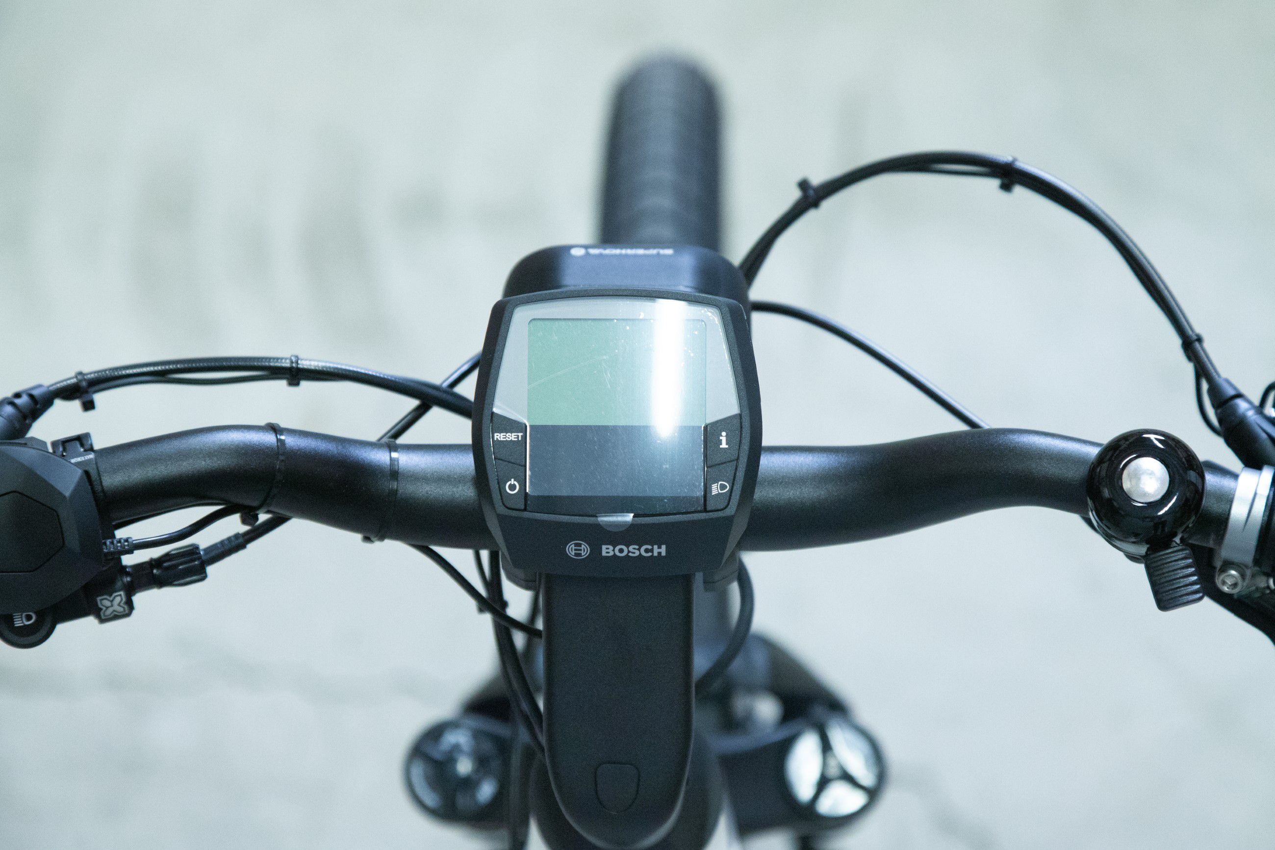 HOMAGE GT TOURING Crossover E-Bike / pearl white / 54 CM