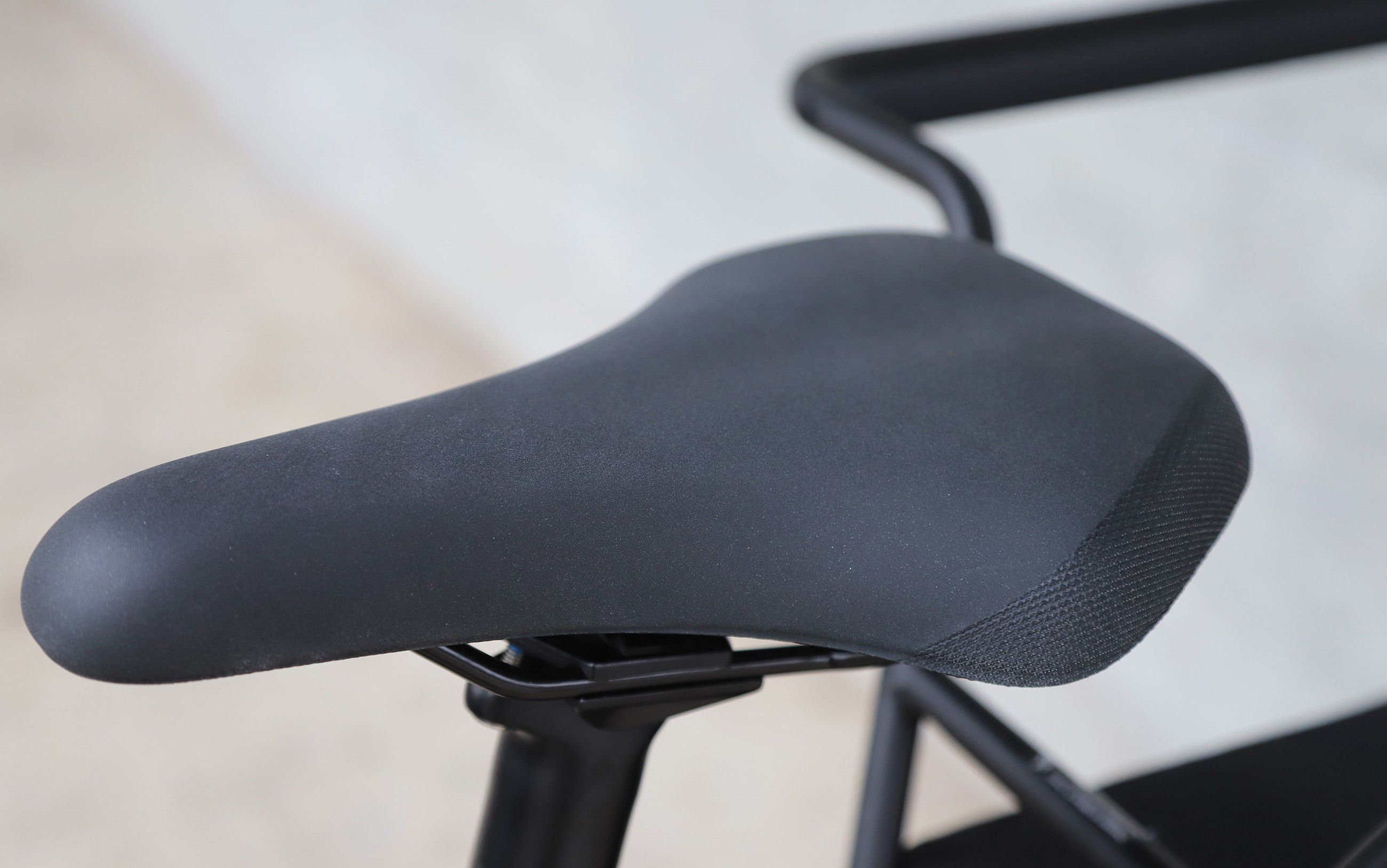 MULTICHARGER2 MIXTE GT FAMILY E-Cargobike / utility grey black matt / 47 CM