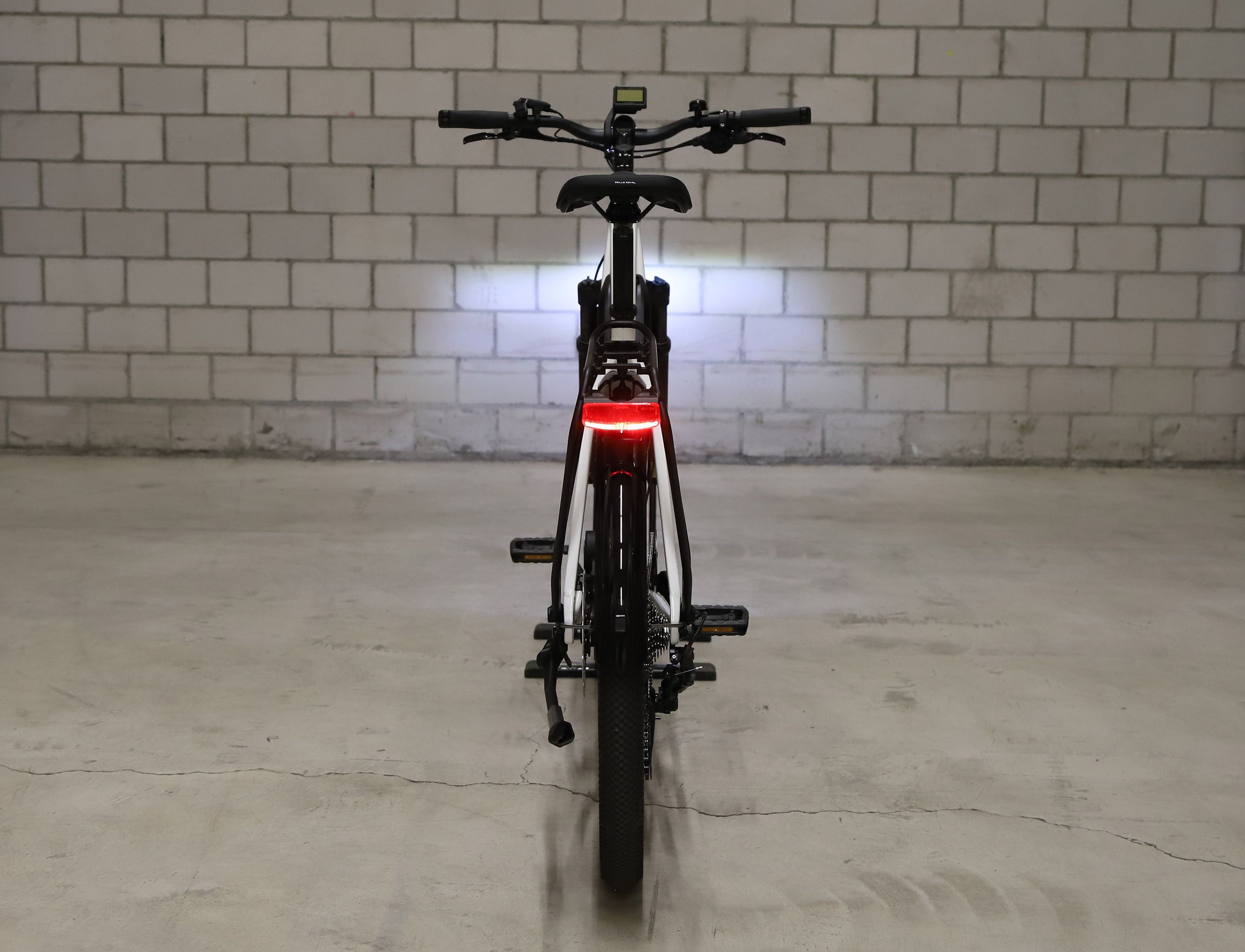 ZING GEN 2 mittel E-City- und Alltagvelo / weiss / L