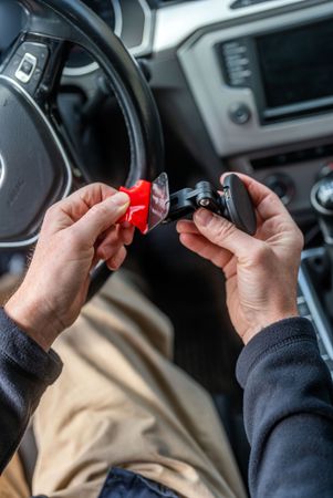 Charging Adhesive Mount Pro / schwarz