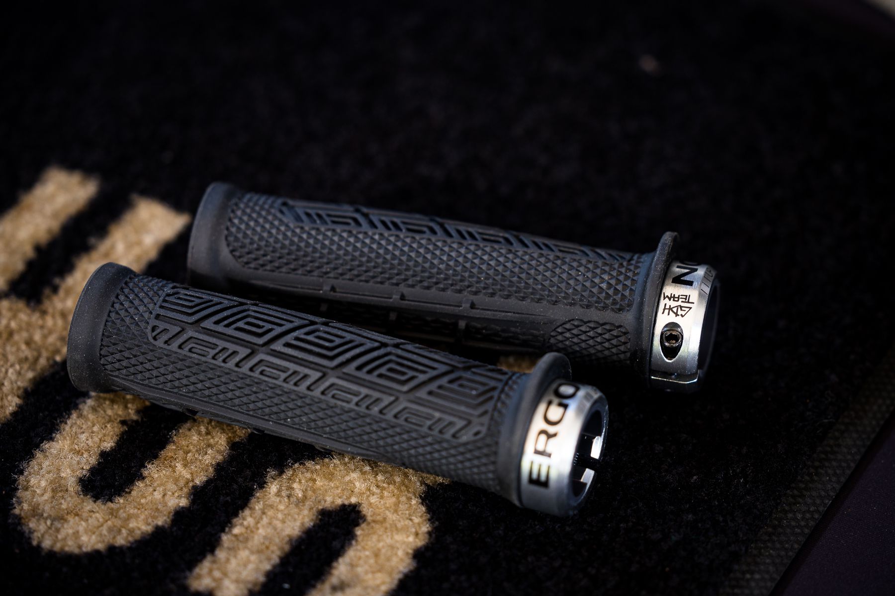 Lenkergriffe GDH Team / black