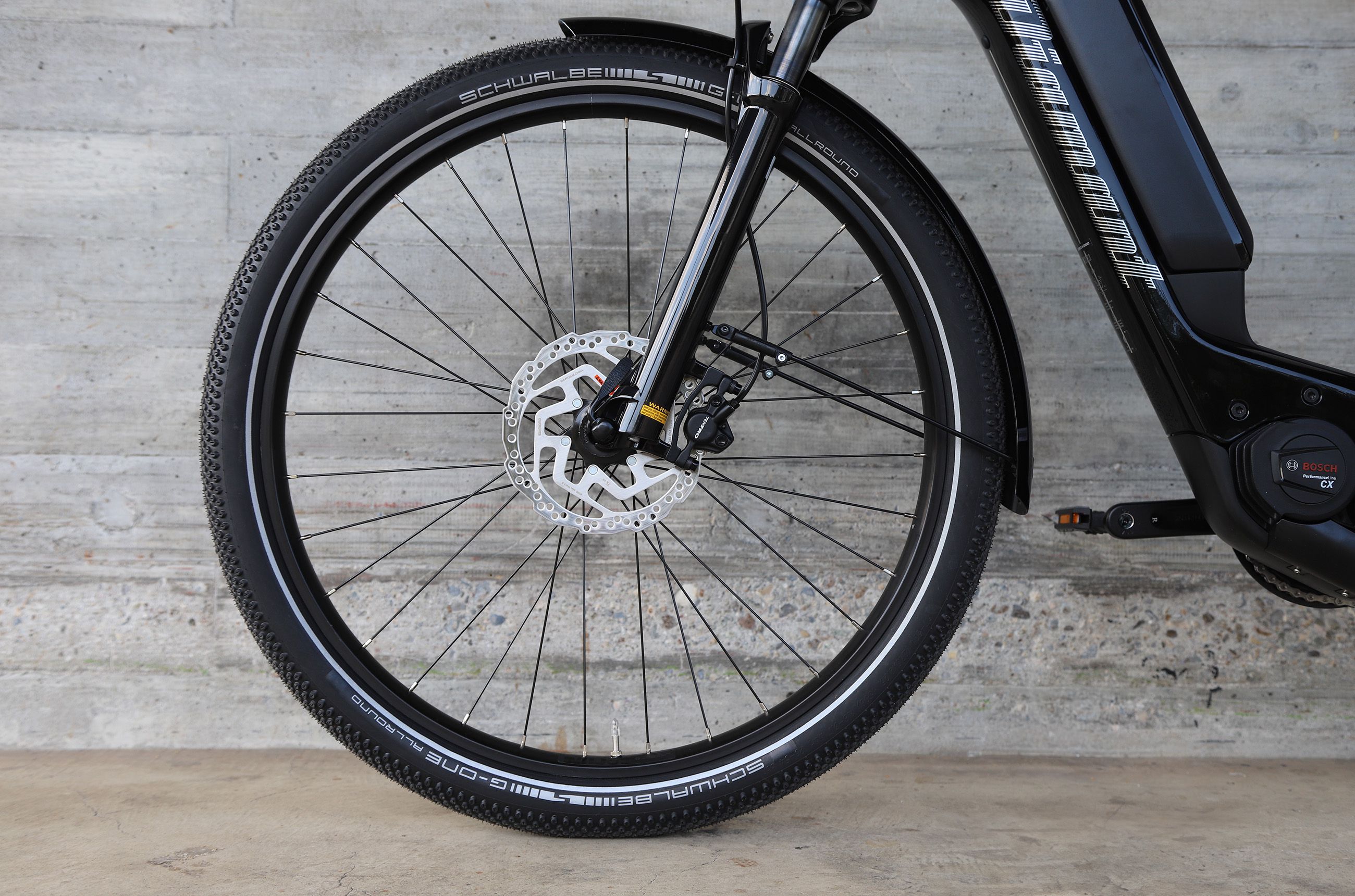 ZING GEN 2 hoch E-City- und Alltagsvelo / tiefschwarz / M