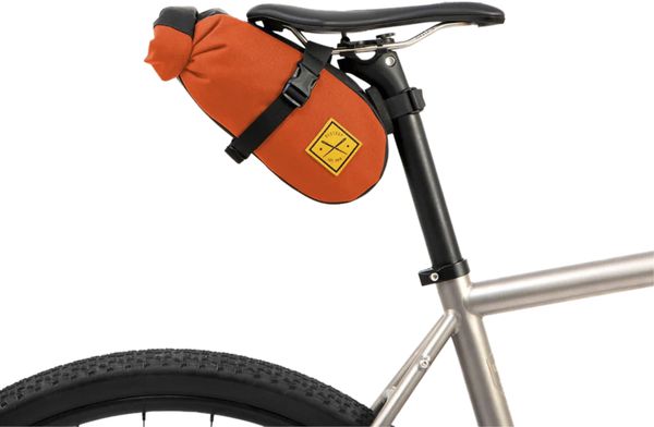 Saddle Pack - 2.5L Orange / schwarz-orange / 26 x 12 x 12 cm, 2.5