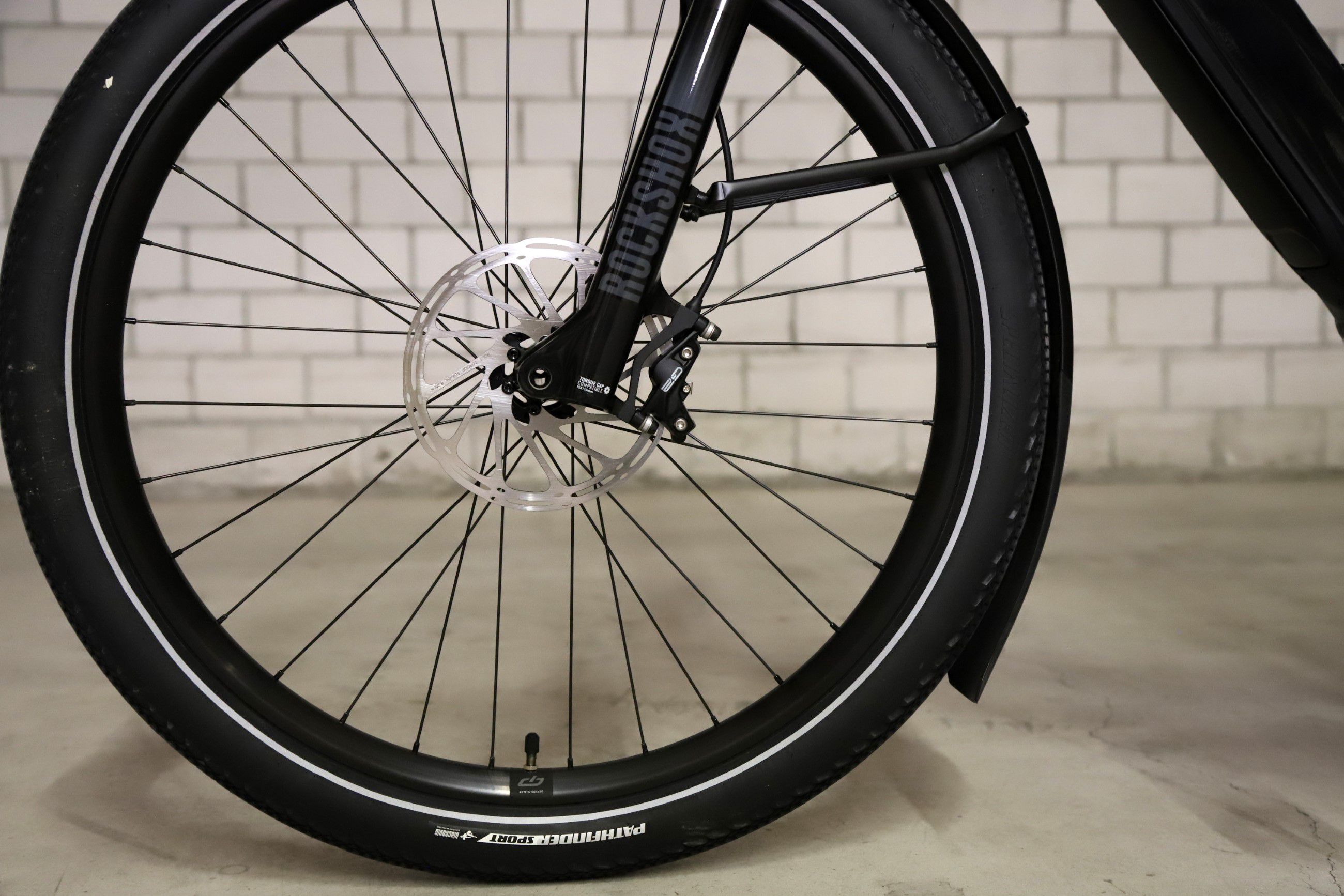 VADO 5.0 NB E-City- und Alltagsvelo / cast black  silver reflective / L