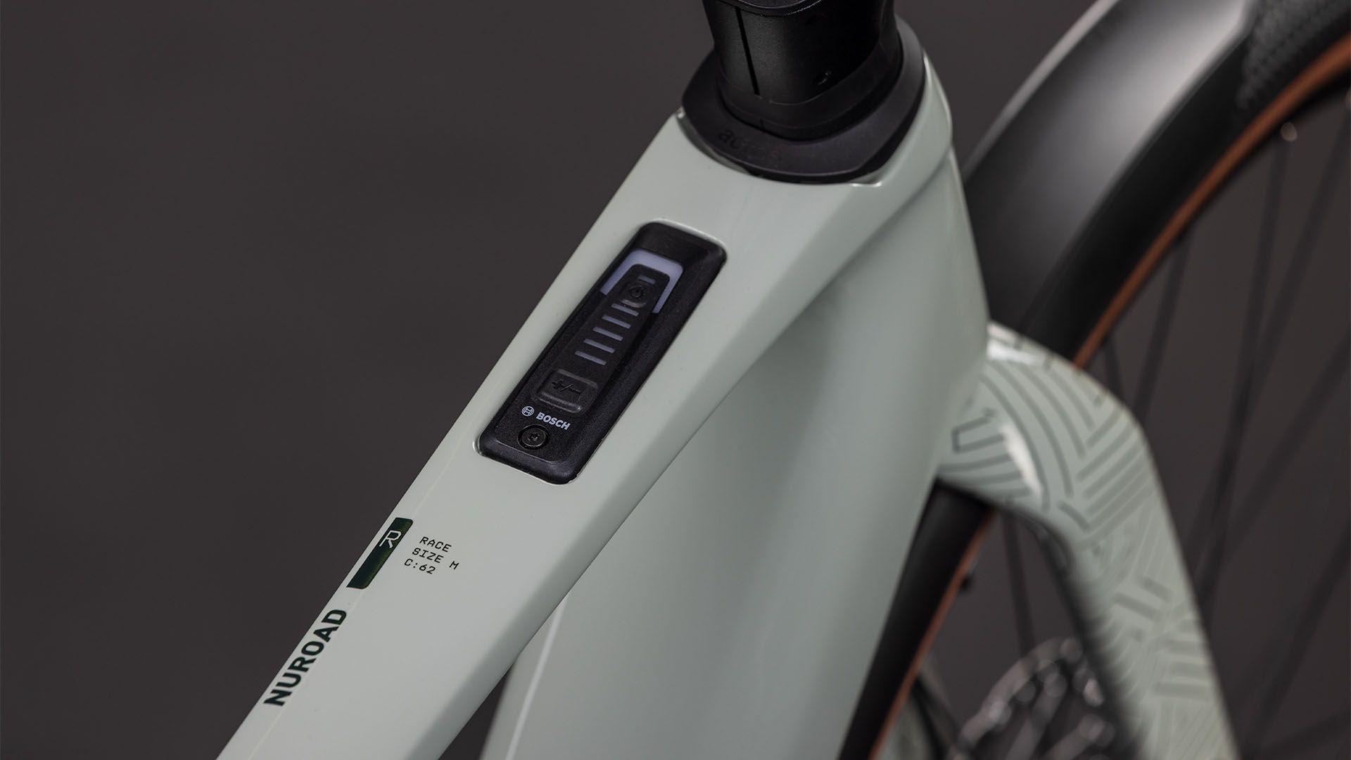 NUROAD HYBRID C:62 RACE FE E-Gravelbike / reedbeige / XS