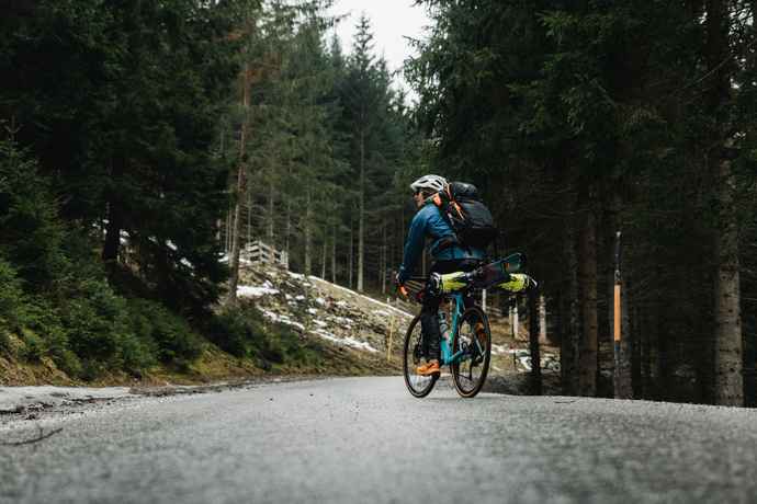 Bike & Ski: Cyclite mit Ski- und Splitboard-Fixierung für Fahrräder 