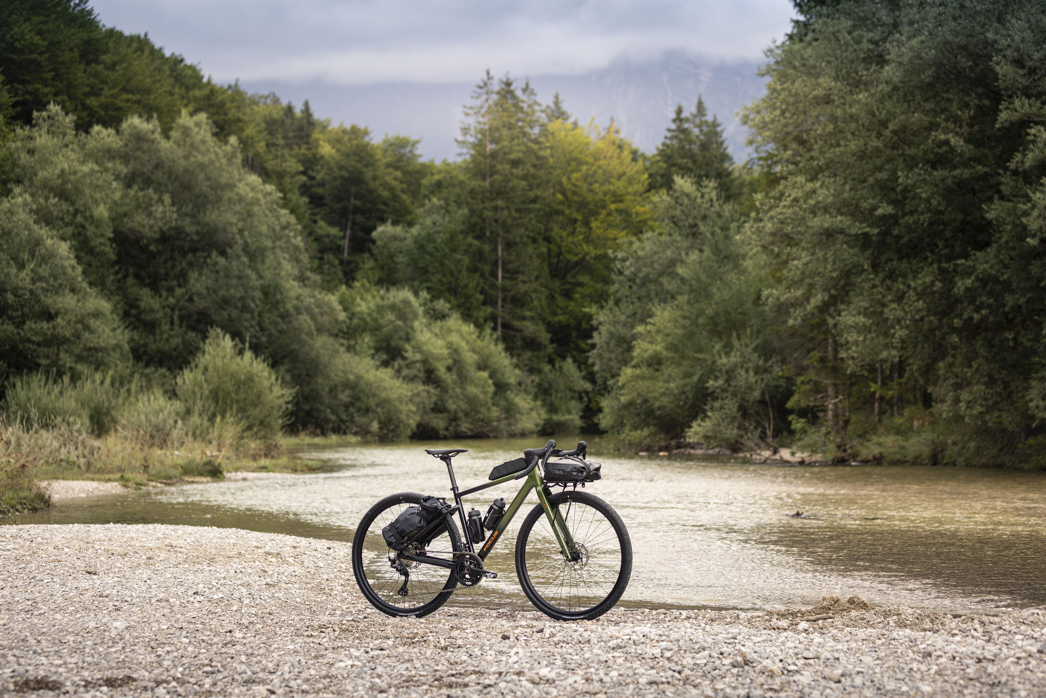 ATLAS 6.9 Gravelbike / Sprucegreen/Diamondblack / XL