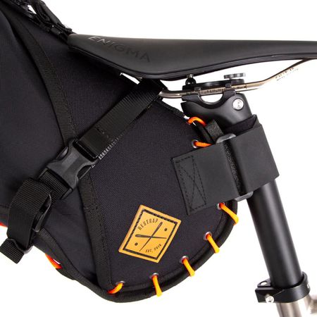 Saddle Bag 8 litres Orange / schwarz-orange / 40 x 16 x 16 cm, 8