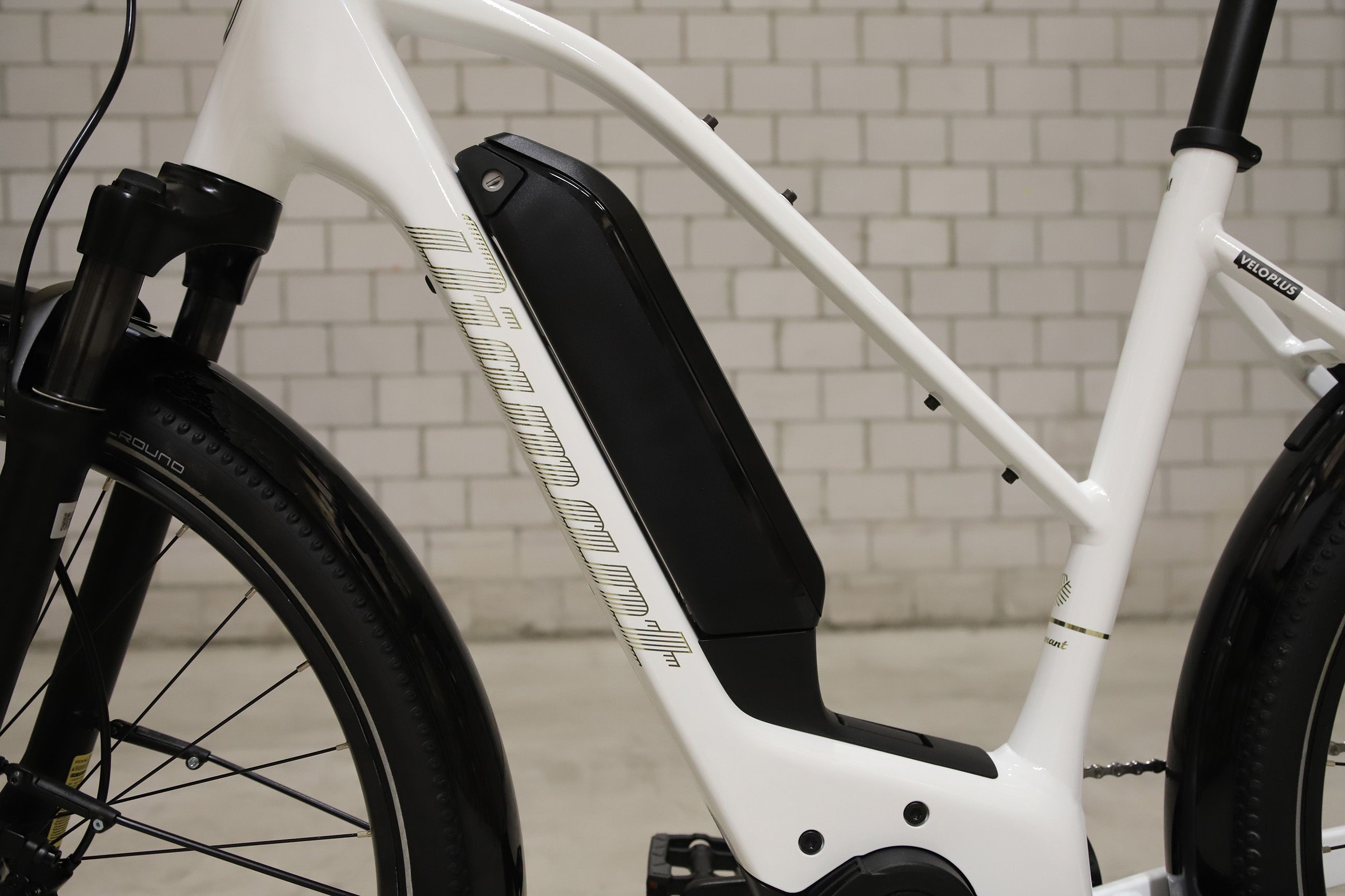 ZING GEN 2 mittel E-City- und Alltagvelo / weiss / L
