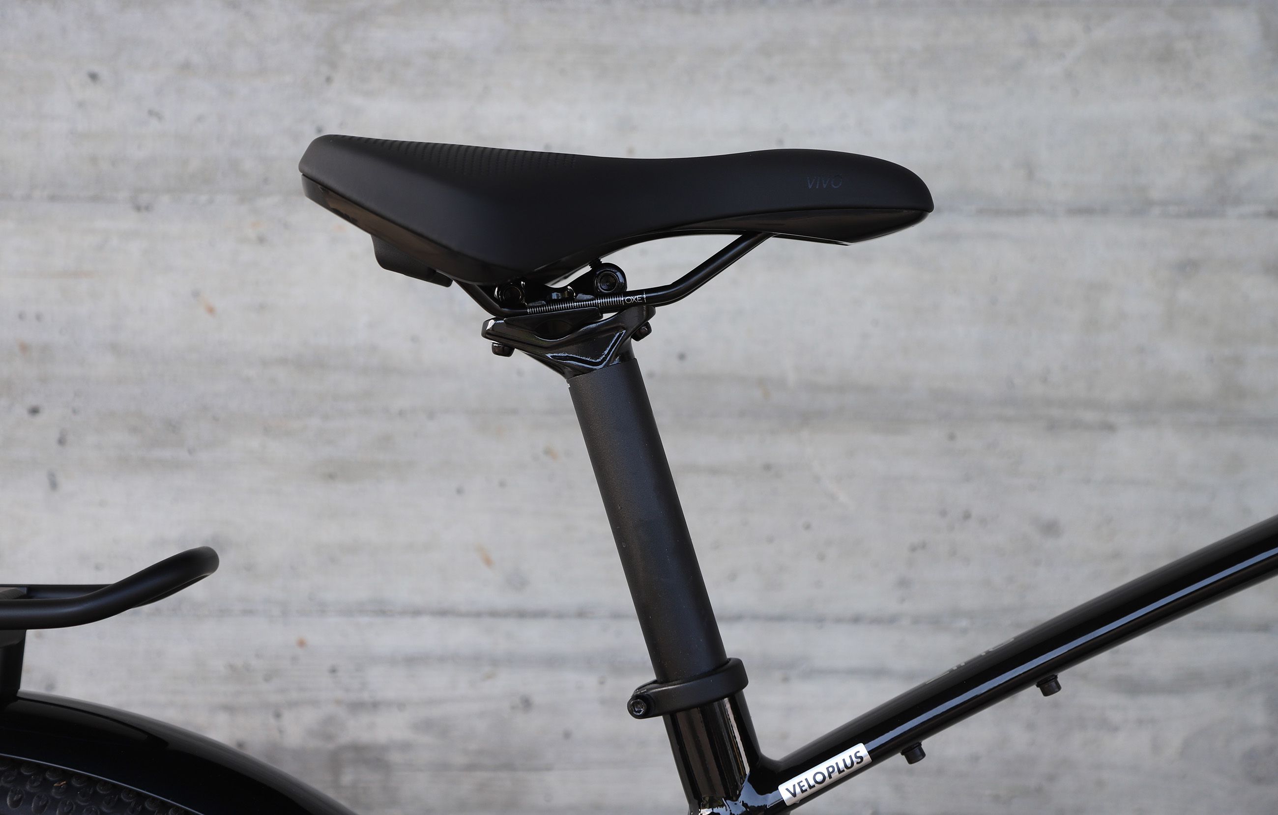 ZING GEN 2 hoch E-City- und Alltagsvelo / tiefschwarz / M
