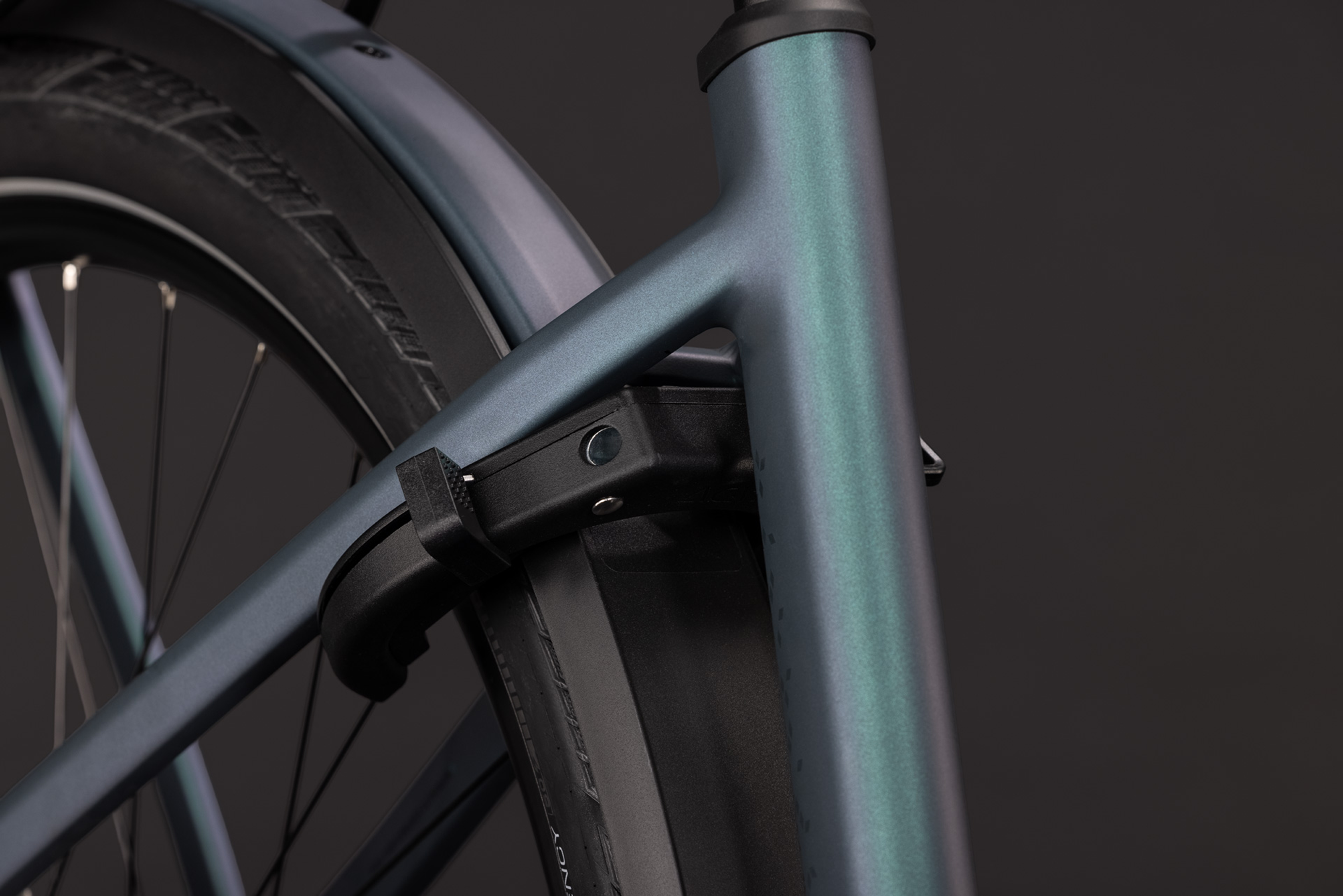 KATHMANDU HYBRID PRO 800 Tief E-City/Alltag / smaragd / 54 CM
