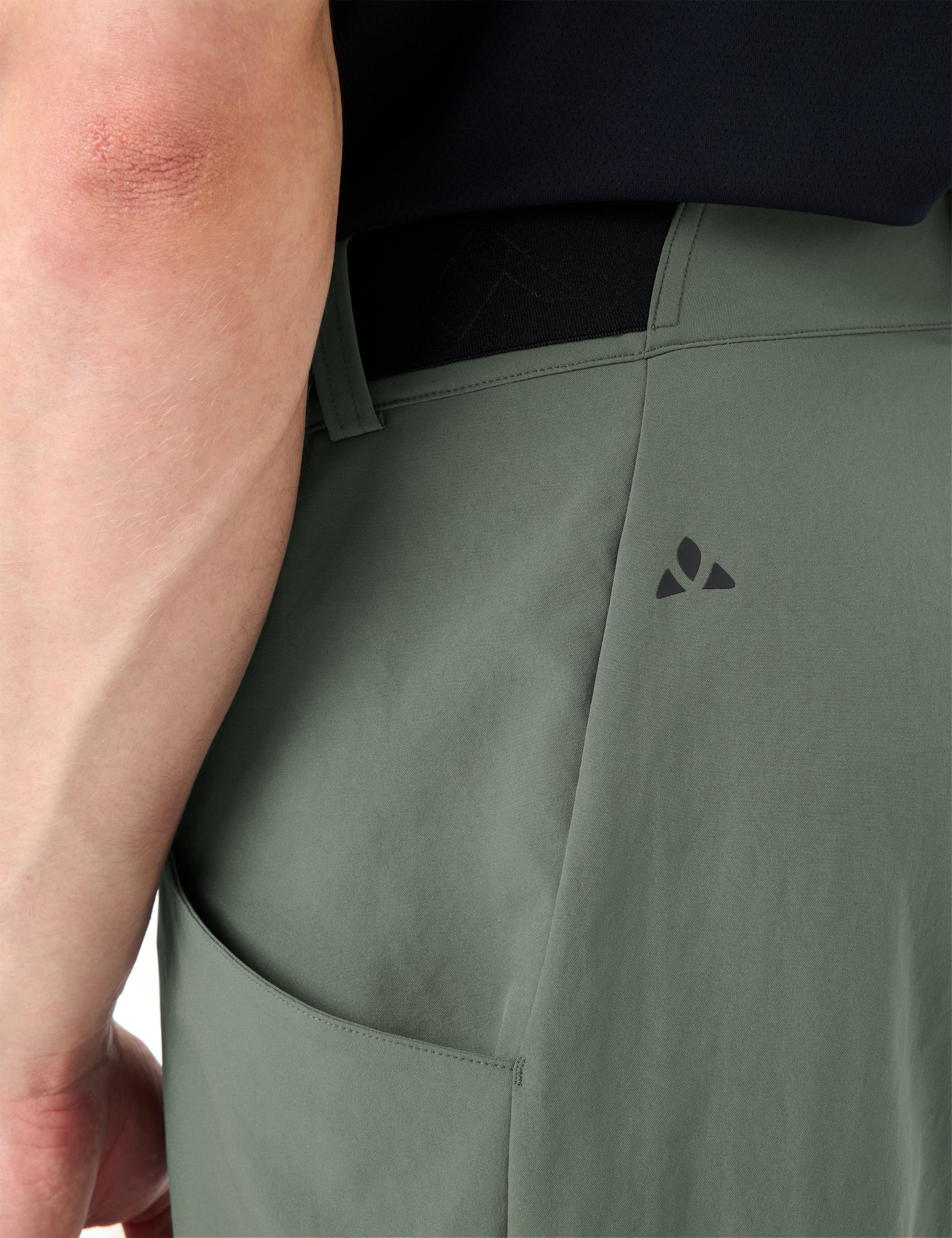 LOAMER Damen-Bikeshorts / agave / 36