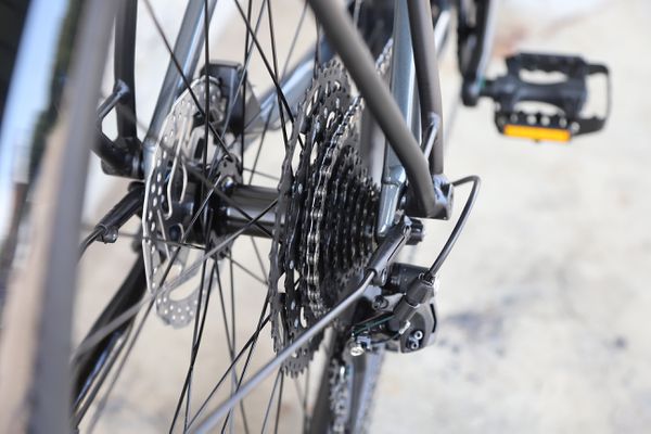DUAL SPORT EQ Stagger Gen 5 City- und Alltagsvelo / galactic grey / S