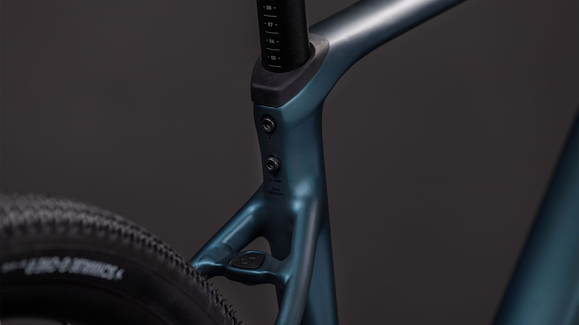 NUROAD RACE Gravelbike / royalgreen / XS