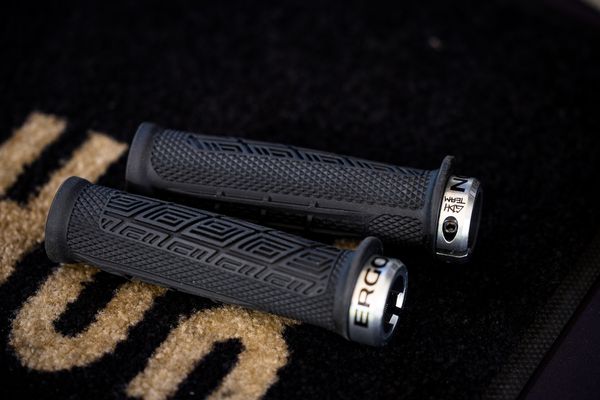 Lenkergriffe GDH Team / black