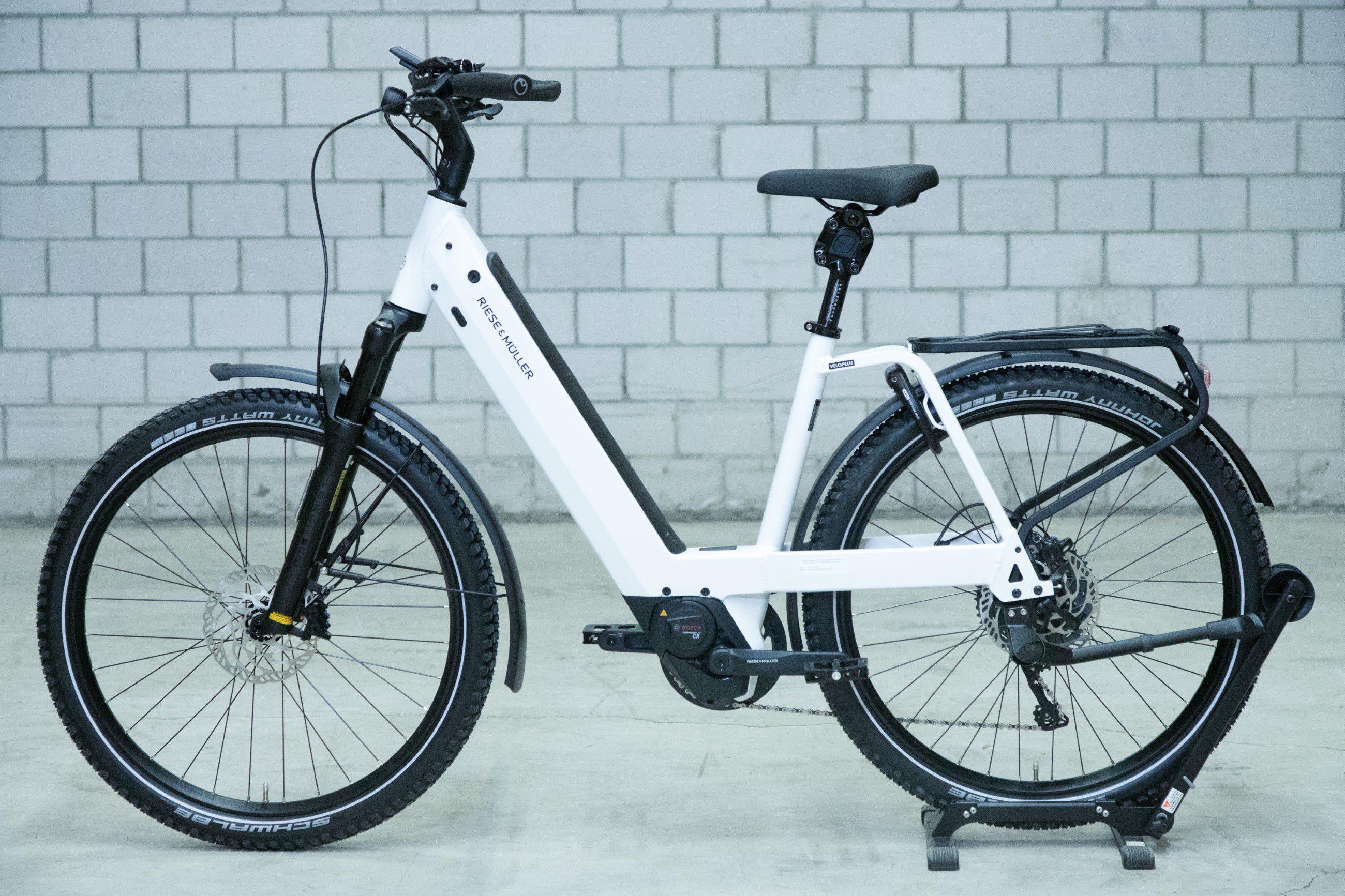 NEVO4 GT TOURING E-City- und Alltagsvelo / pure white / 56 CM