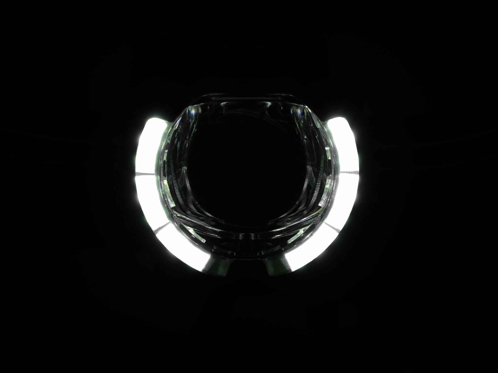 SL F BOSCH Nyon 2021 LED-Scheinwerfer mit Auf-/Abblendlicht, Schwarz