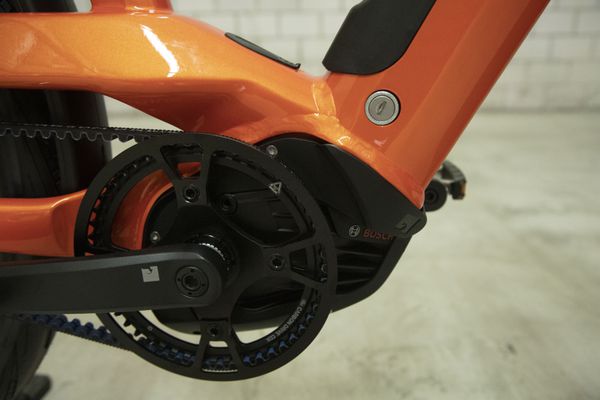 eMISSION  NEO+ Riemen E-City- und Alltagsvelo / sunset orange / 46 CM