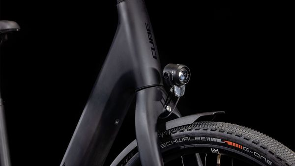 KATHMANDU HYBRID C:62 E-City- und Alltagsvelo / carbon black / 58 CM
