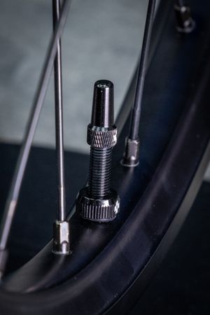 V2 Tubeless Ventil Kit / Black / 80 mm