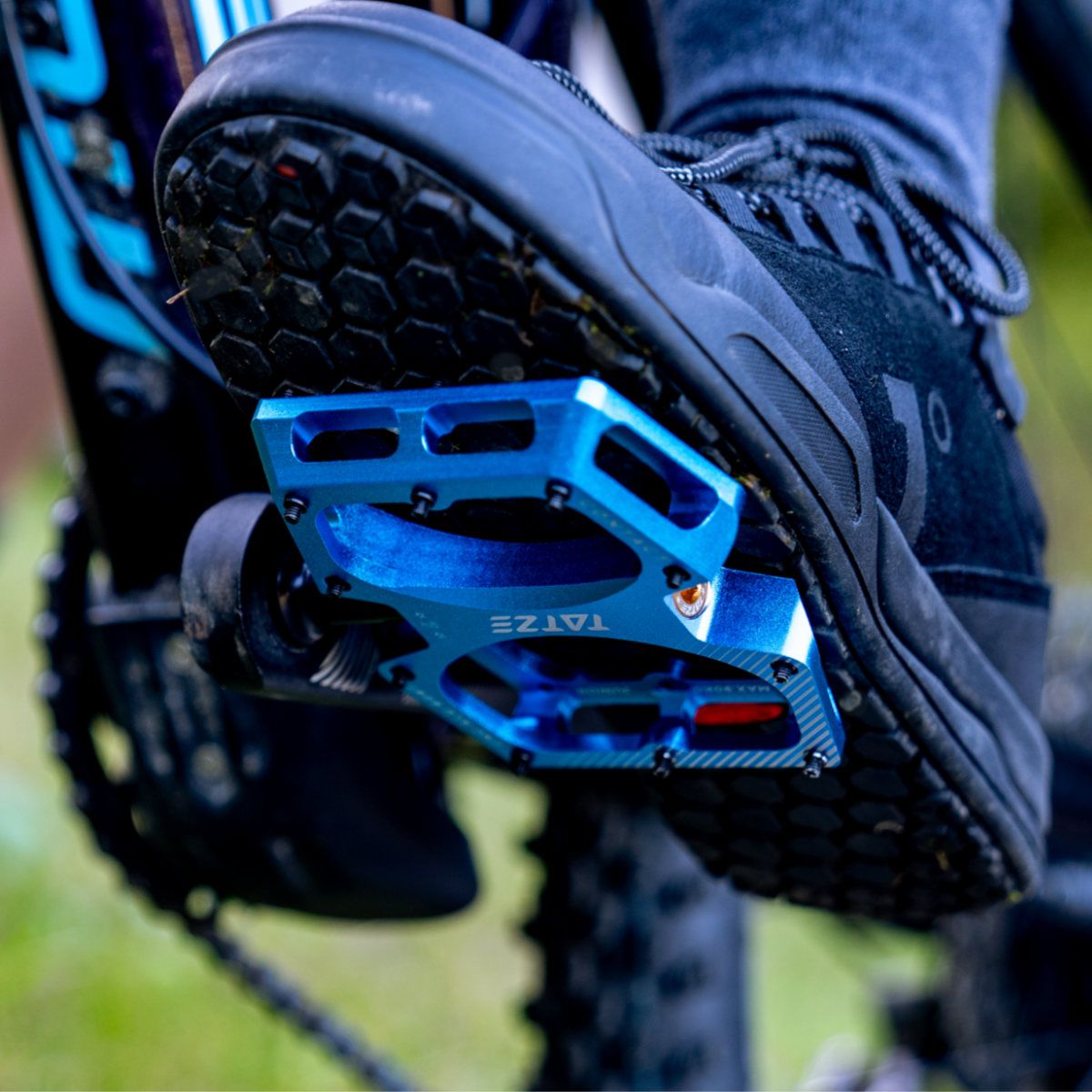 CONTACT CNC JUNIOR Pedale / blau / 89 x 96.5mm