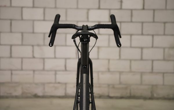 DIVERGE SPORT CARBON Gravelbike / satin carbon blue onyx / 58 CM