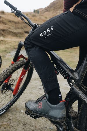 MOMENTUM Herren-Bikehose / black / L