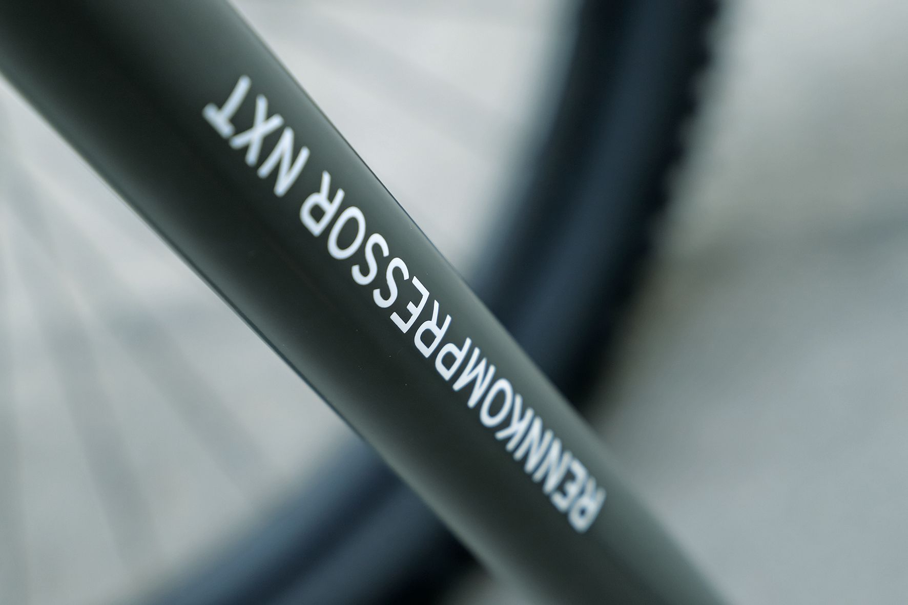 Standpumpe Rennkompressor NXT / schwarz / ja